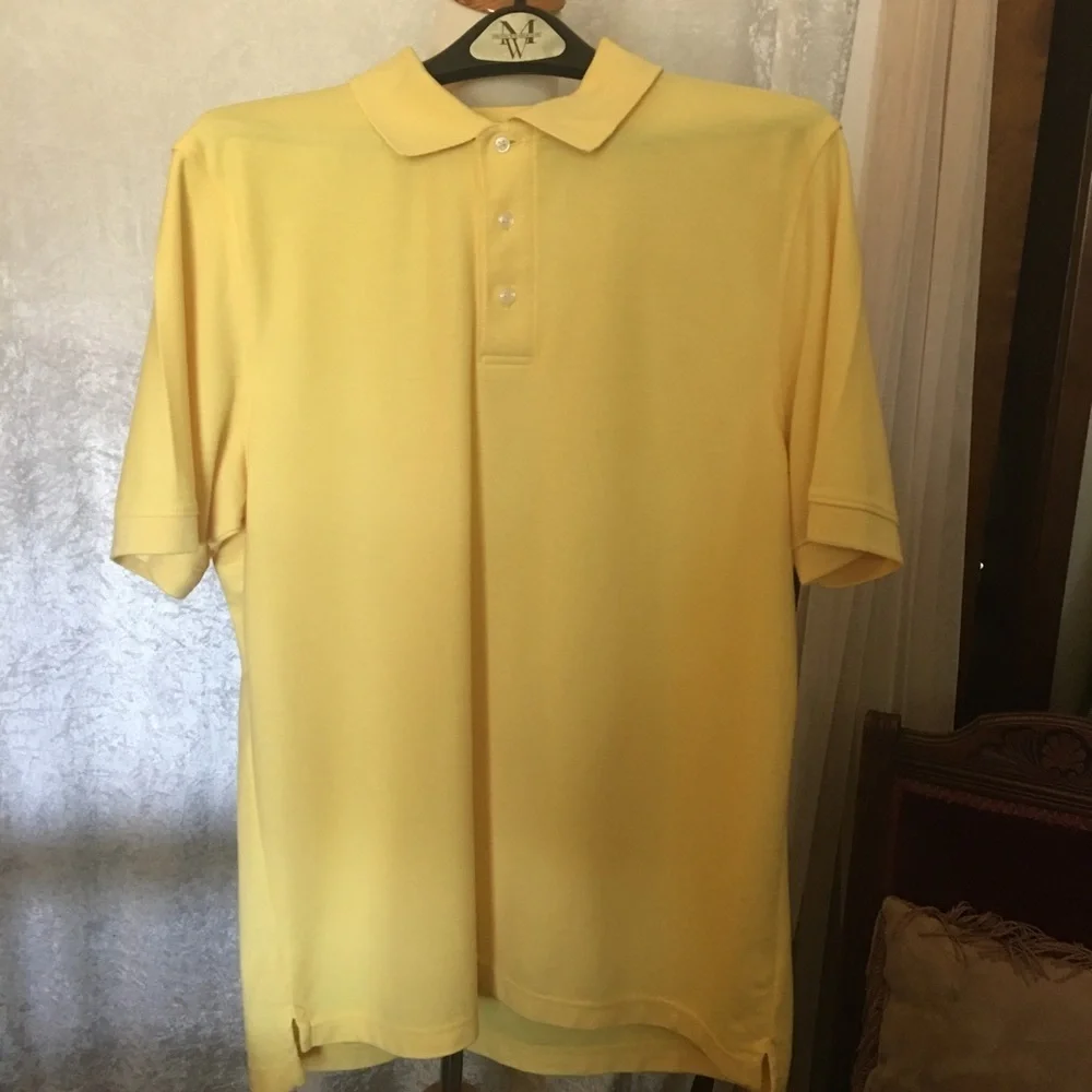 Croft & Barrow Men’s  Yellow polo shirt  Size L